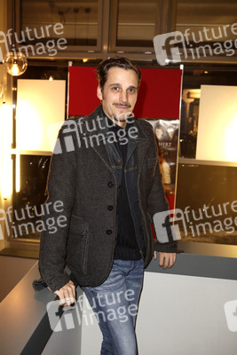 'Ein weites Herz - Schicksalsjahre einer deutschen Familie' Premiere, Berlin