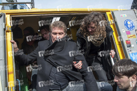 David Hasselhoff protestiert gegen Abbau der Berliner Mauer