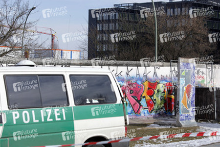 David Hasselhoff protestiert gegen Abbau der Berliner Mauer