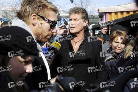 David Hasselhoff protestiert gegen Abbau der Berliner Mauer