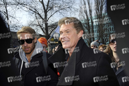 David Hasselhoff protestiert gegen Abbau der Berliner Mauer