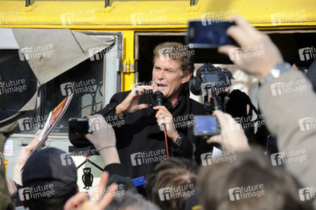 David Hasselhoff protestiert gegen Abbau der Berliner Mauer