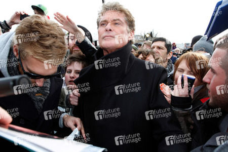 David Hasselhoff protestiert gegen Abbau der Berliner Mauer