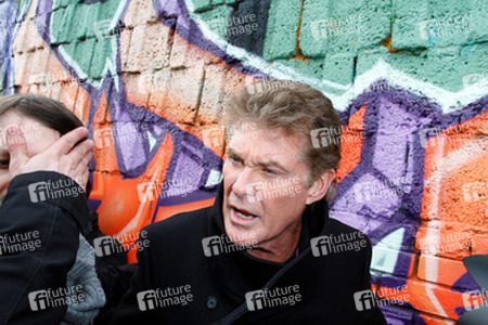 David Hasselhoff protestiert gegen Abbau der Berliner Mauer
