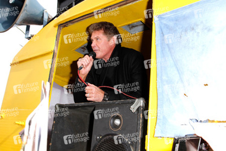 David Hasselhoff protestiert gegen Abbau der Berliner Mauer