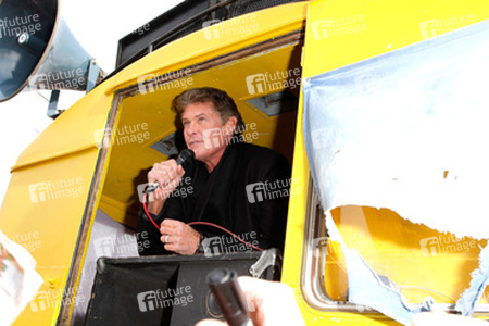 David Hasselhoff protestiert gegen Abbau der Berliner Mauer