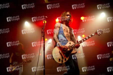 Dan Hawkins, Justin Hawkins (The Darkness)