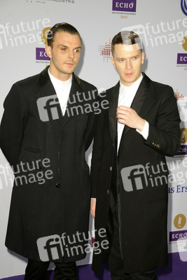 Theo Hutchcraft, Adam Anderson (Hurts)