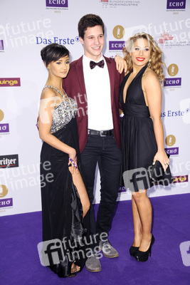 Gabriella 'Gabby' De Almeida Rinne (Queensberry) mit Gästen