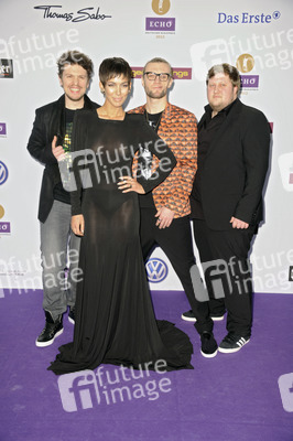 Frida Gold mit Sängerin Alina Süggeler