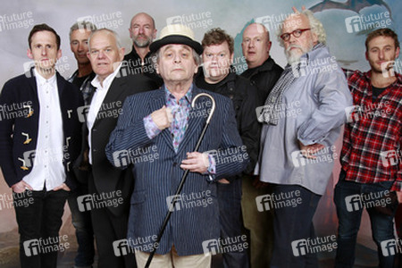 Adam Brown, Jed Brpphy, Mark Hadlow, Graham McTavish, Sylvester McCoy, Dean O'Gorman, Stephen Hunter, Peter Hambleton, John Callen, Dean O'Gorman