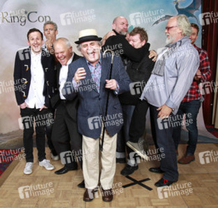 Adam Brown, Jed Brpphy, Mark Hadlow, Sylvester McCoy, Graham McTavish, Stephen Hunter, John Callen, Dean O'Gorman