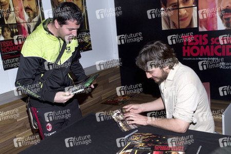 'Thesis on a Homicide' Autogrammstunde, Madrid