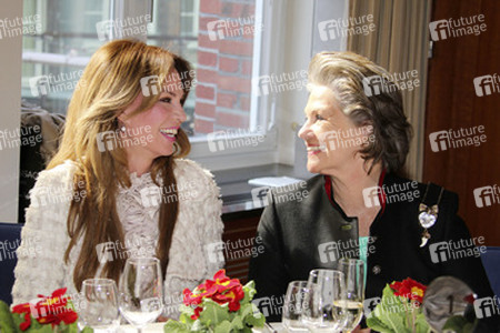 Rosalie van Breemen, Hannelore Lay