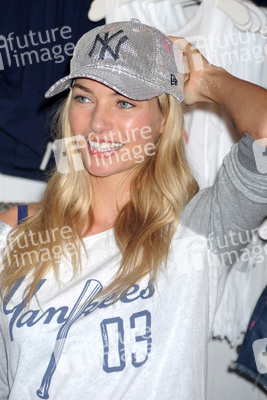 Victoria's Secret Opening Day, New York
