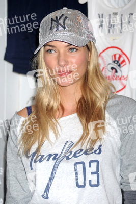 Victoria's Secret Opening Day, New York