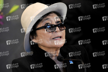Yoko Ono Celebrates 'World Autism Awareness Day' At The Empire State Building
