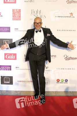 'Lights and Stars' Charity Dinner Show, Hamburg
