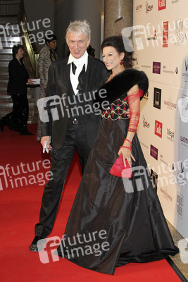 'Lights and Stars' Charity Dinner Show, Hamburg