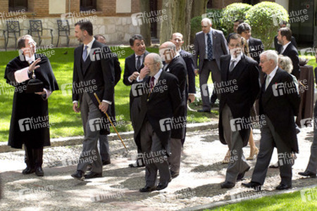 Felipe von Spanien, José Miguel Caballero Bonald, Mariano Rajoy