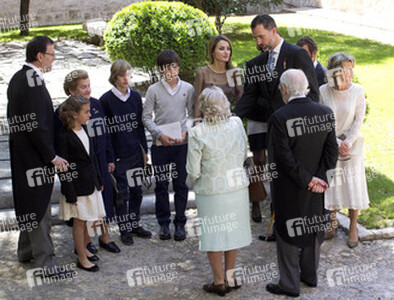 Mariano Rajoy, Jose Miguel Caballero Bonald mit Familienmitgliedern, Felipe von Spanien und Letizia von Spanien