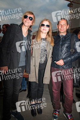 Ritchie Barton, Anna Loos und Uwe Hassbecker (Silly)