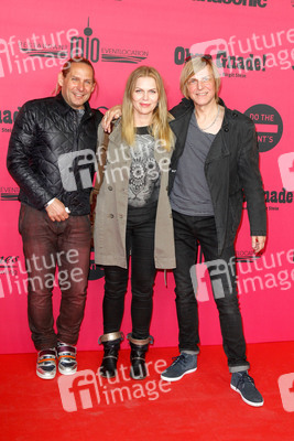 Uwe Hassbecker, Anna Loos, Ritchie Barton (Silly)