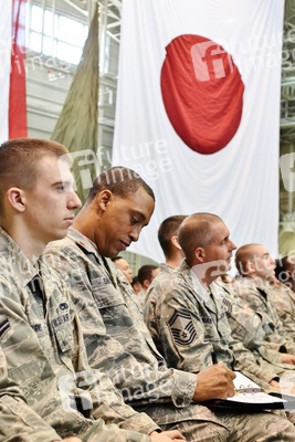 Soldaten auf dem Lufwaffenstützpunk Yokota