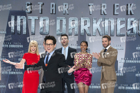 Alice Eve, J.J. Adams, Zachary Quinto, Zoe Saldana, Chris Pine