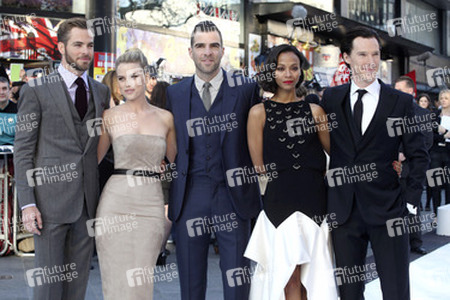 Chris Pine, Alice Eve, Zachary Quinto, Zoe Saldana, Benedict Cumberbatch