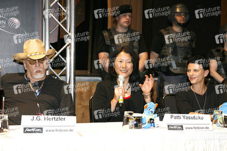 J.G. Hertzler, Patti Yasutake, Tracee Cocco