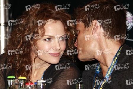 Dina Meyer, Casper Van Dien