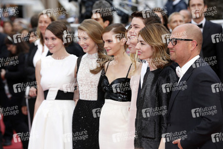 Katie Chang, Taissa Farmiga, Emma Watson, Claire Julien, Israel Broussard, Sofia Coppola