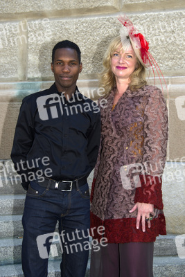 Ladies Day und Oleander-Rennen in Hoppegarten Photocall, Berlin