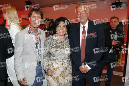 Cliff Richard, Regine Sixt, Bernd Neumann