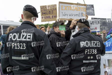 Polizei-Demonstration gegen das Pfefferspray-Verbot, Berlin