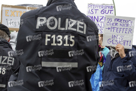 Polizei-Demonstration gegen das Pfefferspray-Verbot, Berlin