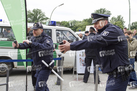 Polizei-Demonstration gegen das Pfefferspray-Verbot, Berlin