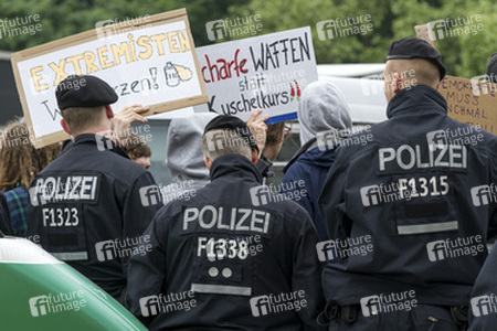 Polizei-Demonstration gegen das Pfefferspray-Verbot, Berlin