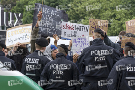 Polizei-Demonstration gegen das Pfefferspray-Verbot, Berlin