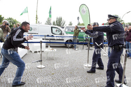 Polizei-Demonstration gegen das Pfefferspray-Verbot, Berlin
