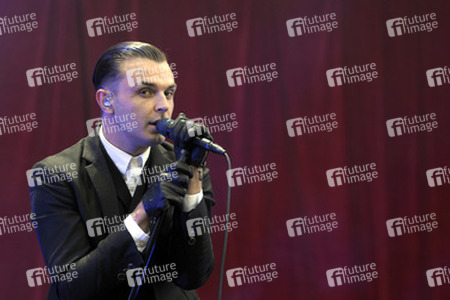 Theo Hutchcraft (Hurts)