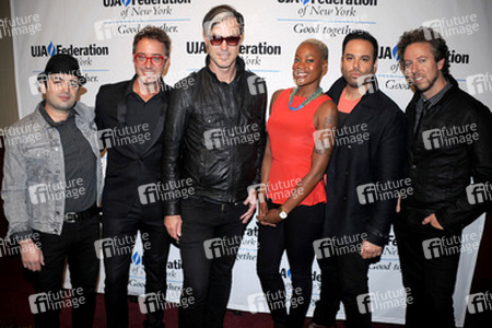 James King, John Wicks, Michael Fitzpatrick, Noelle Scaggs, Jeremy Ruzumna, Joseph Karnes (Fitz and The Tantrums)