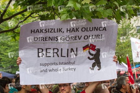 Solidaritäts-Demonstration für die Aufständischen in Istanbul