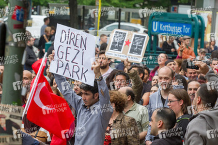 Solidaritäts-Demonstration für die Aufständischen in Istanbul