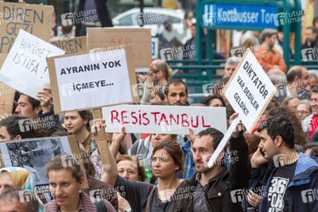 Solidaritäts-Demonstration für die Aufständischen in Istanbul