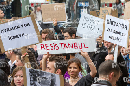Solidaritäts-Demonstration für die Aufständischen in Istanbul