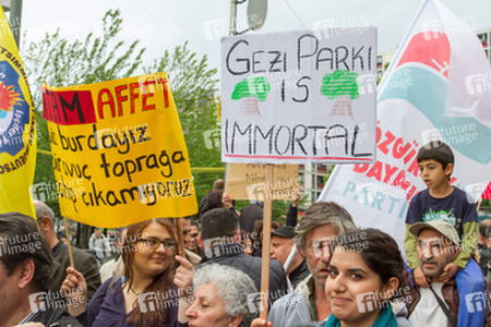 Solidaritäts-Demonstration für die Aufständischen in Istanbul