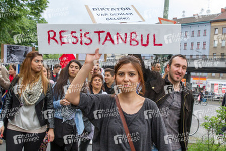 Solidaritäts-Demonstration für die Aufständischen in Istanbul