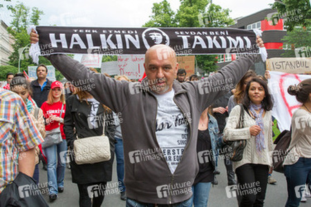 Solidaritäts-Demonstration für die Aufständischen in Istanbul
